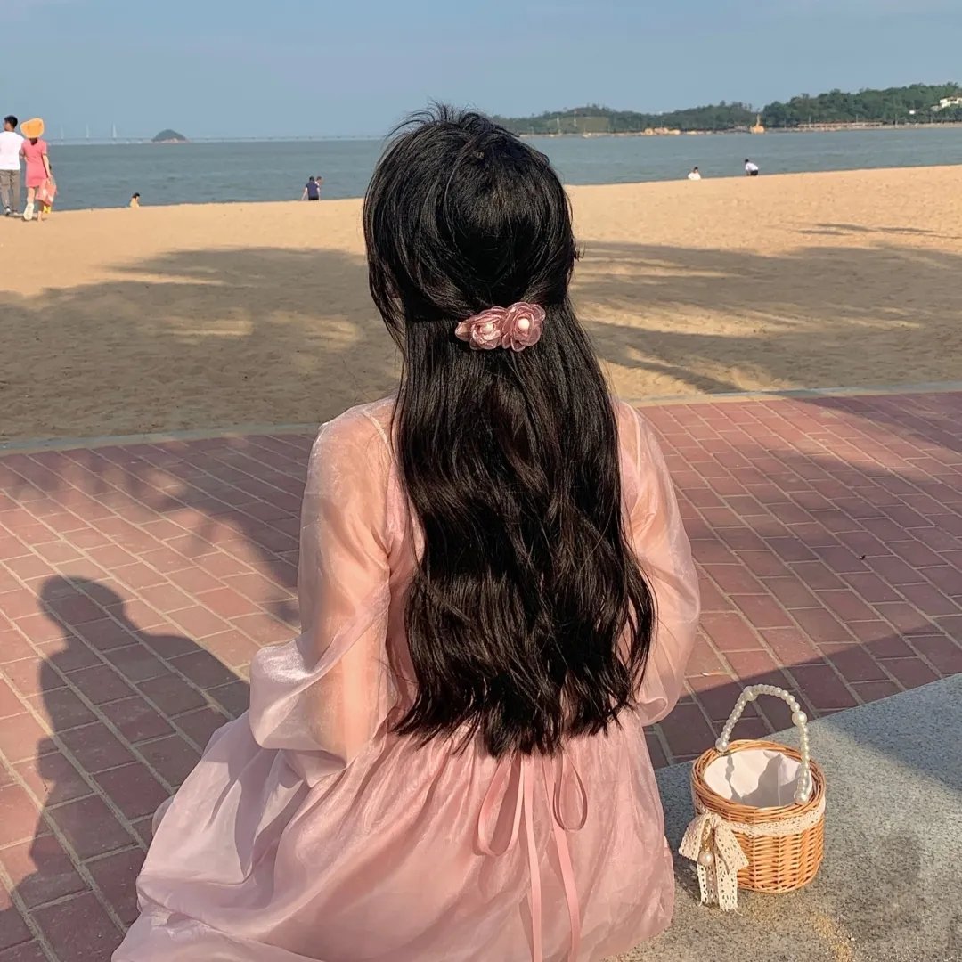 艳妻扮婢记